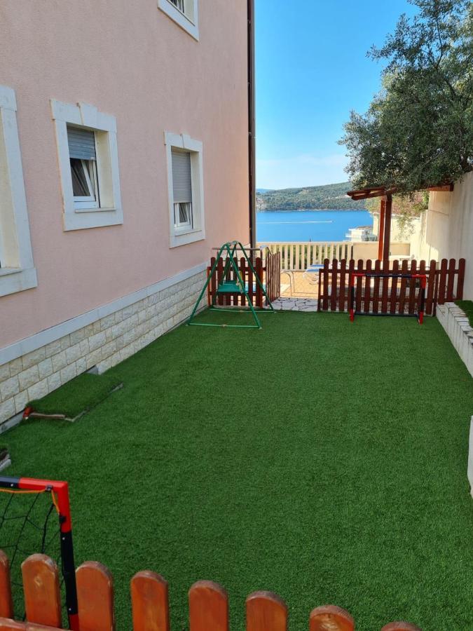 Villa Luciana Trogir Exterior photo