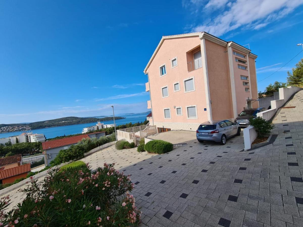 Villa Luciana Trogir Exterior photo