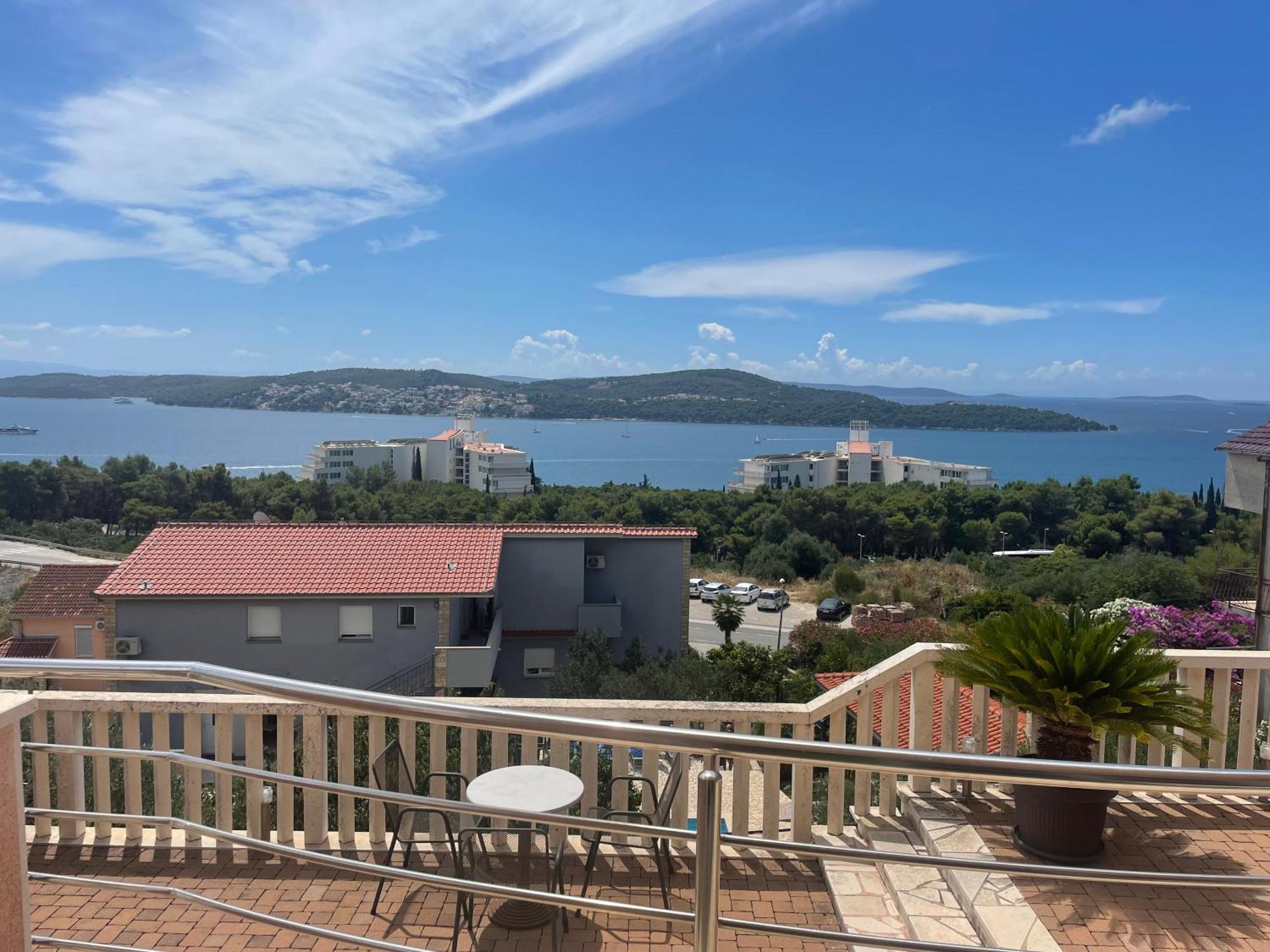 Villa Luciana Trogir Exterior photo