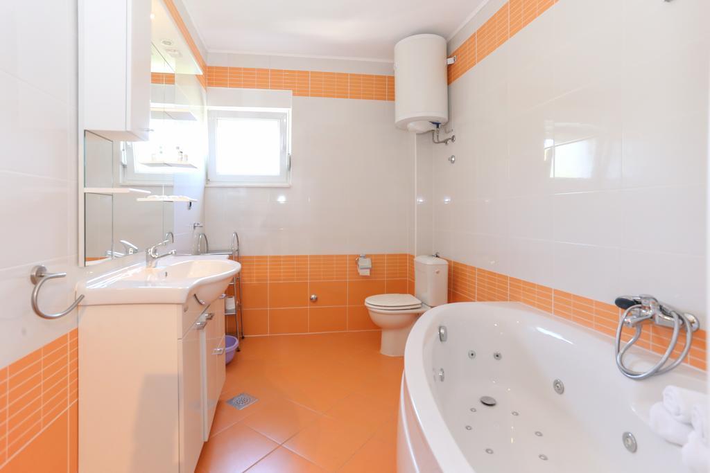 Villa Luciana Trogir Exterior photo