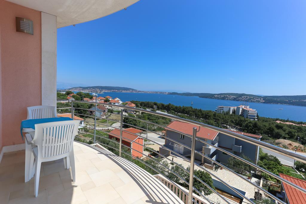 Villa Luciana Trogir Exterior photo