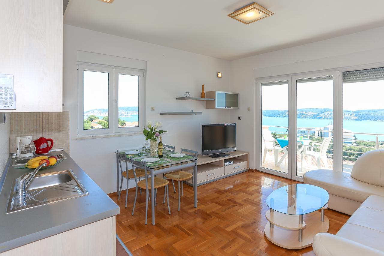 Villa Luciana Trogir Exterior photo