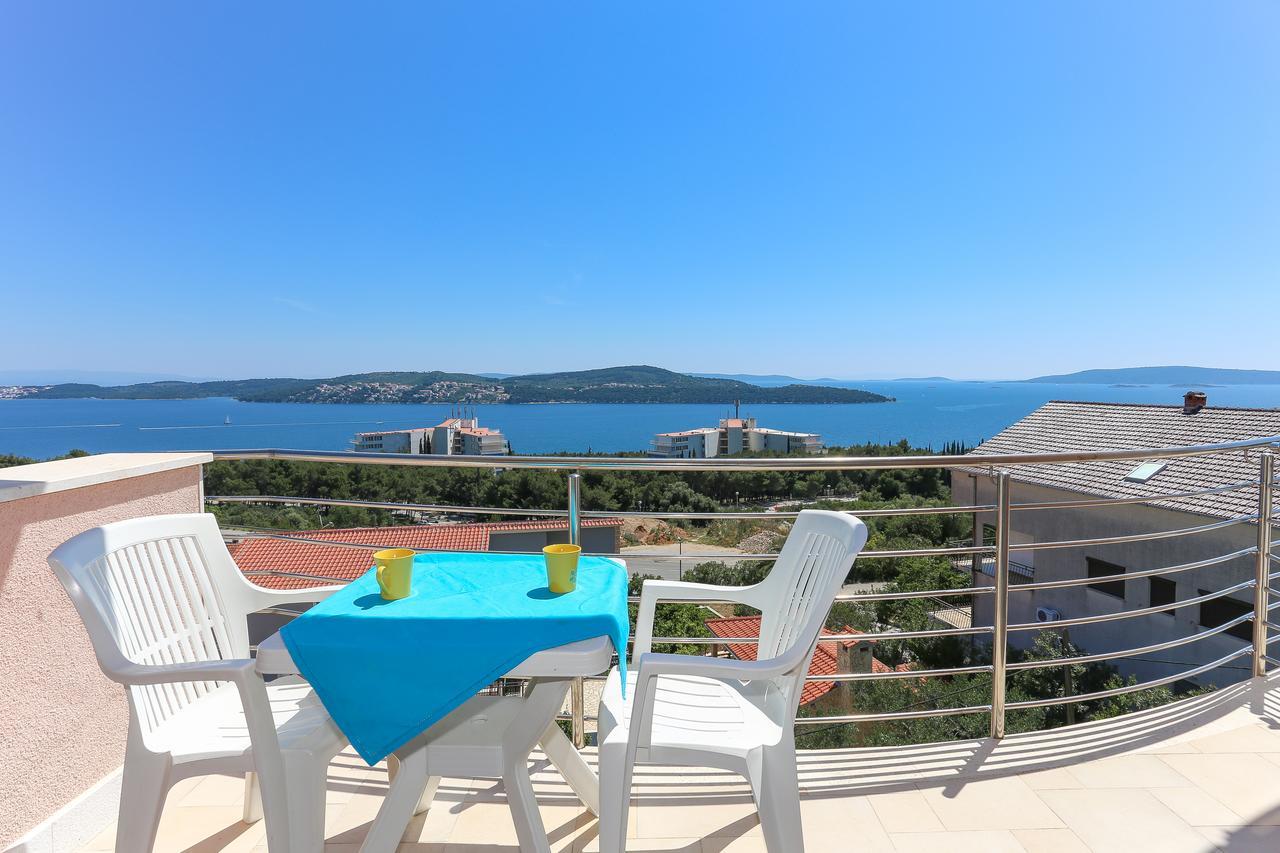 Villa Luciana Trogir Exterior photo