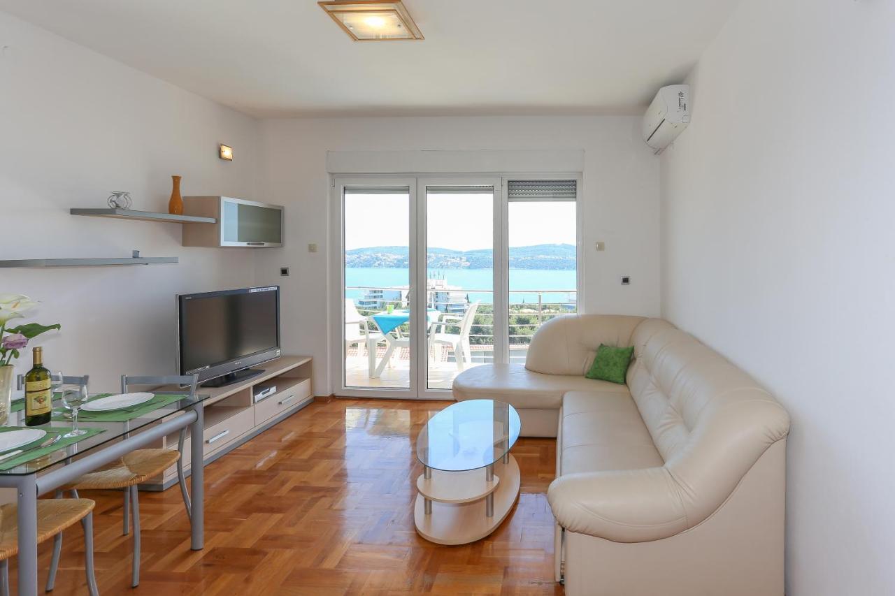 Villa Luciana Trogir Exterior photo